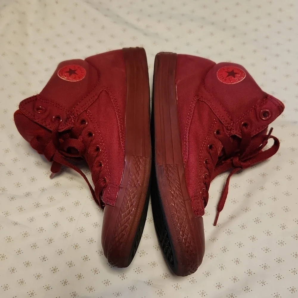 Converse All Star red canvas high-top high guard lace up sneakers junior size 4